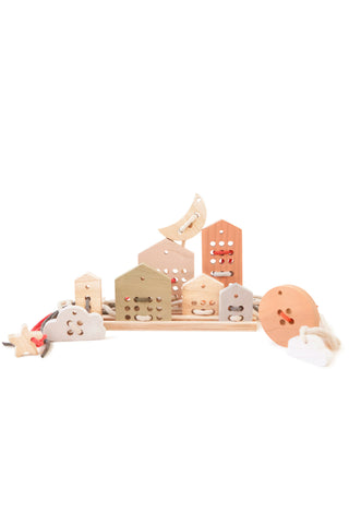 Lacing Set. The city of Childhood.