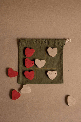 Love or Loove? Tic-Tac-Toe